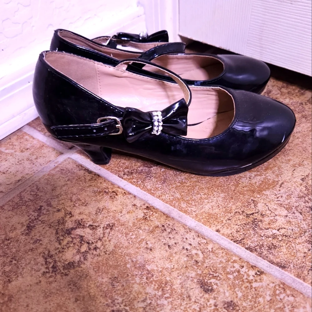 GIRLS LINK DRESS SHOES